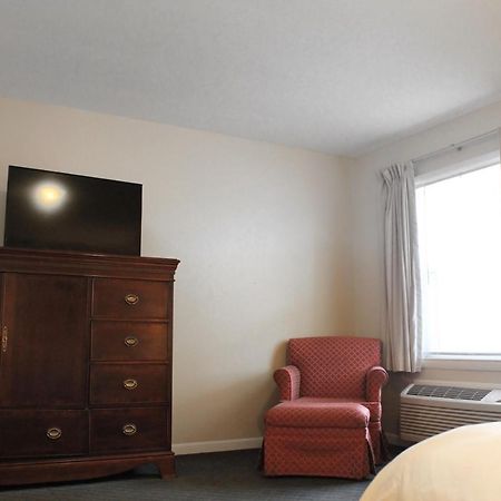 Alpine Inn & Suites Rockford Buitenkant foto
