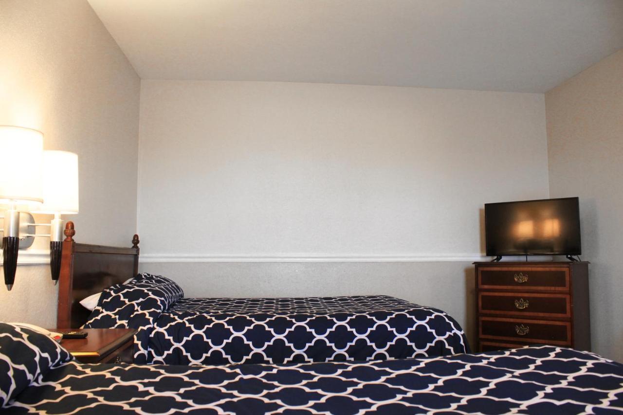 Alpine Inn & Suites Rockford Buitenkant foto