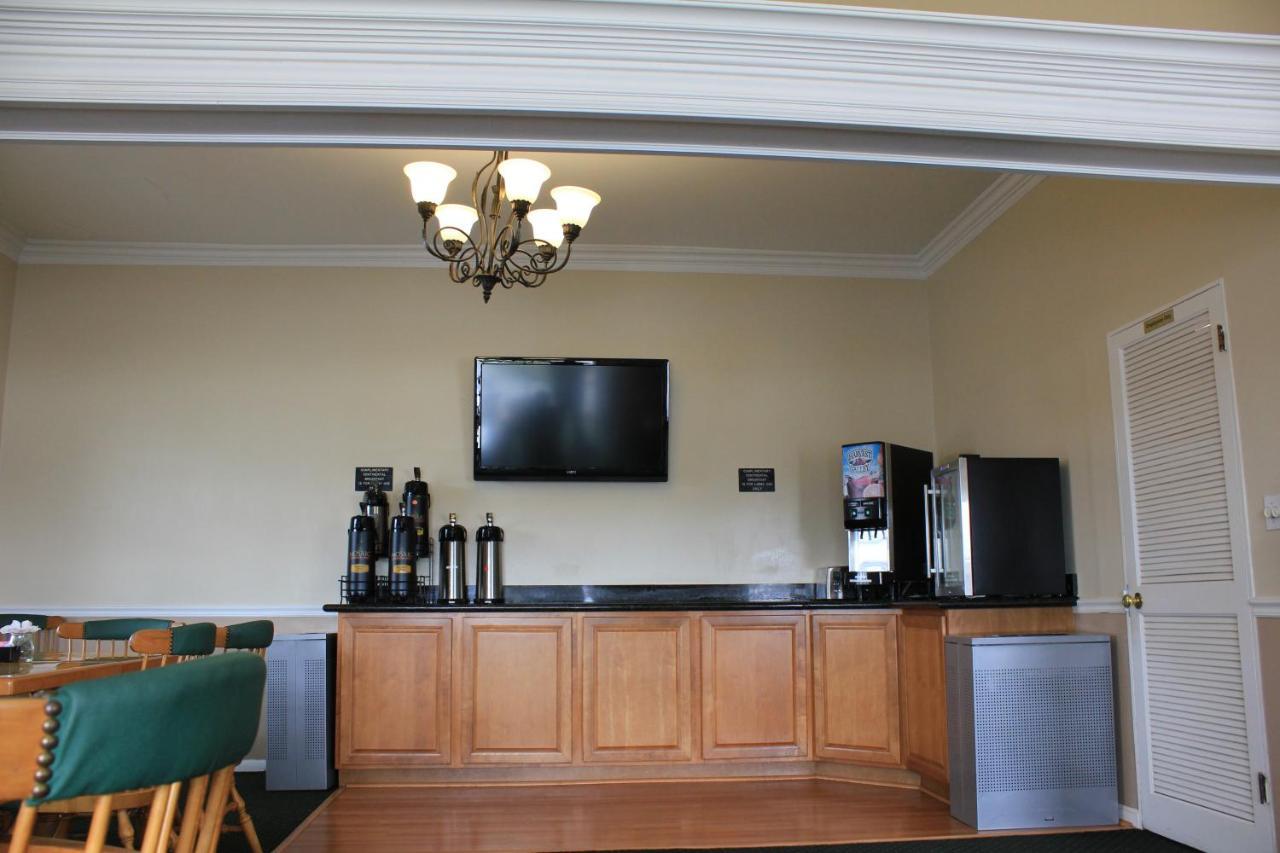 Alpine Inn & Suites Rockford Buitenkant foto