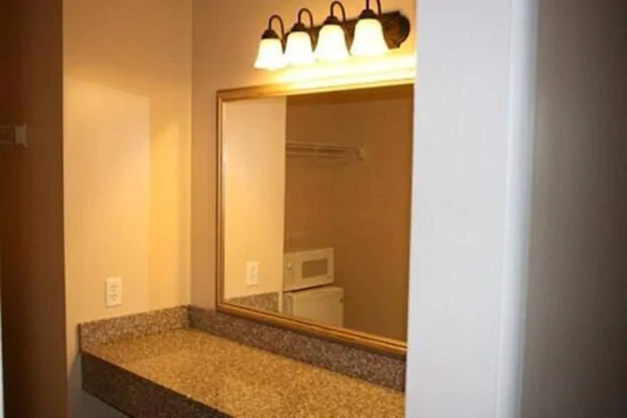 Alpine Inn & Suites Rockford Buitenkant foto